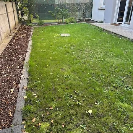 Maison Du Bonheur Et De Serenite * Bondy